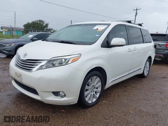 ✅ 2015 Toyota Sienna XLE • VIN: 5TDYK3DC3FS644116 • Лот: 43262257. Опубликован ранее на IAAI с пробегом 153 899 миль. Бесплатный доступ к архиву аукционных продаж из США и подробный отчёт об истории автомобиля на DreamBid. Изображение 17.