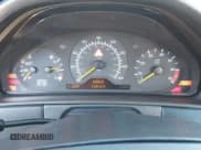 ✅ 1998 Mercedes-Benz E 320 • VIN: WDBJF65F4WA699931 • Lot: 43653446. Wystawiony na IAAI z przebiegiem 126 403 mil. Bezpłatny archiwum sprzedaży aukcyjnych z USA i szczegółowy raport historii pojazdu na DreamBid. Zdjęcie 7.