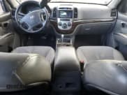 ✅ 2010 Hyundai Santa Fe SE • VIN: 5NMSHDAG1AH358987 • Lot: 83244264. Listed on Copart with 213,243 mi. Free auction sales archive from the USA and detailed vehicle history report at DreamBid. Image 8.