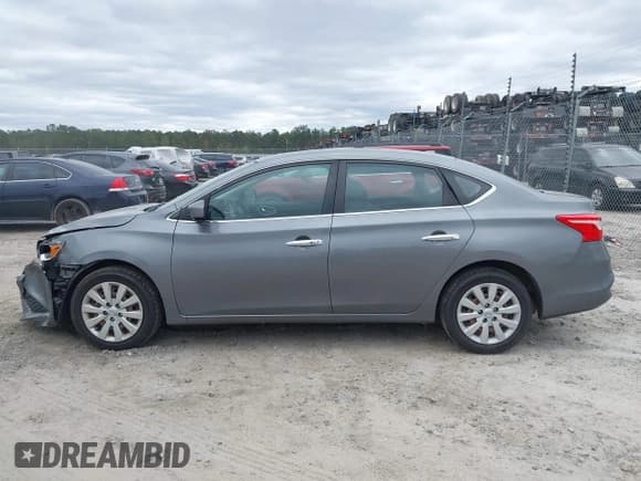 ✅ 2017 Nissan Sentra SR • VIN: 3N1AB7AP3HY340816 • Lot: 43576395. Listed on IAAI with 67,000 mi. Free auction sales archive from the USA and detailed vehicle history report at DreamBid. Image 14.
