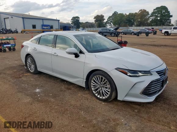 ✅ 2022 Toyota Avalon Limited • VIN: 4T1DZ1FB3NU083425 • Лот: 92040755. Опубликован ранее на Copart с пробегом 60 281 миль. Бесплатный доступ к архиву аукционных продаж из США и подробный отчёт об истории автомобиля на DreamBid. Изображение 4.