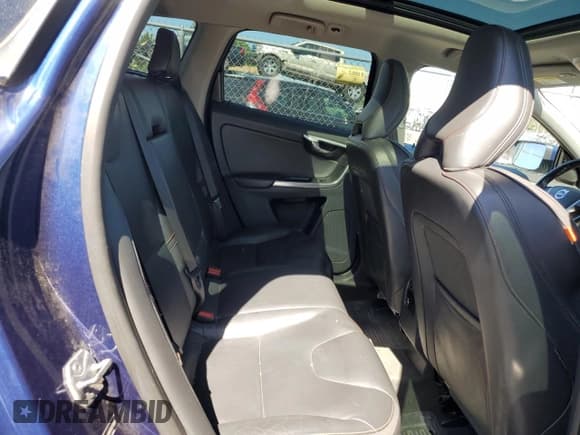 ✅ 2015 Volvo XC60 • VIN: YV449MDV9F2712943 • Лот: 64517144. Опубликован ранее на Copart с пробегом 102 071 миль. Бесплатный доступ к архиву аукционных продаж из США и подробный отчёт об истории автомобиля на DreamBid. Изображение 10.