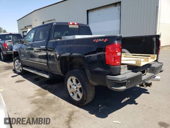 2018 Chevrolet Silverado 3500HD High Country с VIN 1GC4K1EY5JF153746, выставлен на аукционе Copart как лот 60980865 с пробегом Не указан миль и Списание • Salvage title. История ставок и продаж доступна на DreamBid. Изображение 2.