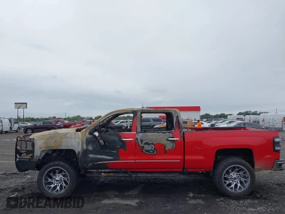✅ 2016 Chevrolet Silverado 2500HD LTZ • VIN: 1GC1KWE89GF270352 • Lot: 43078955. Listed on IAAI with Not provided. Free auction sales archive from the USA and detailed vehicle history report at DreamBid. Image 13.