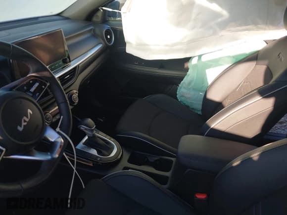 ✅ 2024 Kia Forte GT-Line • VIN: 3KPF54AD8RE737553 • Lot: 43431336. Listed on IAAI with 9,612 mi. Free auction sales archive from the USA and detailed vehicle history report at DreamBid. Image 5.