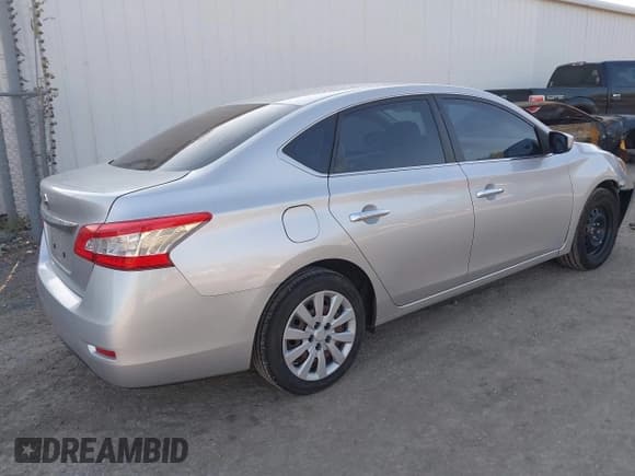 ✅ 2015 Nissan Sentra SV • VIN: 3N1AB7AP1FY276160 • Lot: 43462879. Wystawiony na IAAI z przebiegiem 93 671 mil. Bezpłatny archiwum sprzedaży aukcyjnych z USA i szczegółowy raport historii pojazdu na DreamBid. Zdjęcie 4.