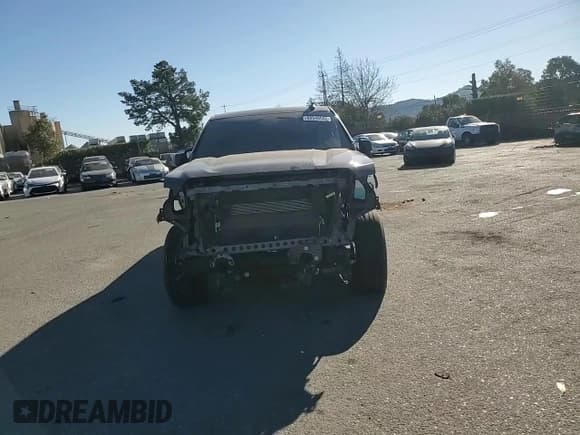 ✅ 2022 GMC Sierra 1500 SLE • VIN: 3GTUUBED6NG615183 • Лот: 88948005. Опубликован ранее на Copart с пробегом 42 451 миль. Бесплатный доступ к архиву аукционных продаж из США и подробный отчёт об истории автомобиля на DreamBid. Изображение 10.