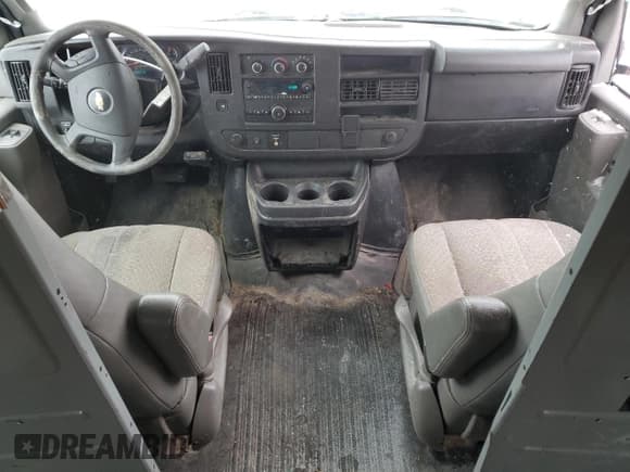 ✅ 2017 Chevrolet Express Cargo • VIN: 1GCZGGFG3H1122759 • Lot: 88526645. Listed on Copart with 151,657 mi. Free auction sales archive from the USA and detailed vehicle history report at DreamBid. Image 8.