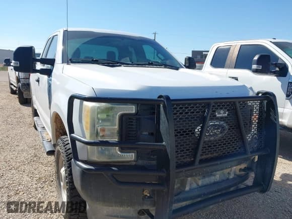 ✅ 2017 Ford F-250 XL • VIN: 1FT7X2B62HEC15787 • Lot: 43143366. Listed on IAAI with 169,124 mi. Free auction sales archive from the USA and detailed vehicle history report at DreamBid. Image 12.