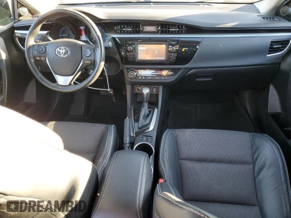 ✅ 2015 Toyota Corolla LE • VIN: 5YFBURHEXFP281076 • Лот: 92940315. Опубликован ранее на Copart с пробегом 116 563 миль. Бесплатный доступ к архиву аукционных продаж из США и подробный отчёт об истории автомобиля на DreamBid. Изображение 8.