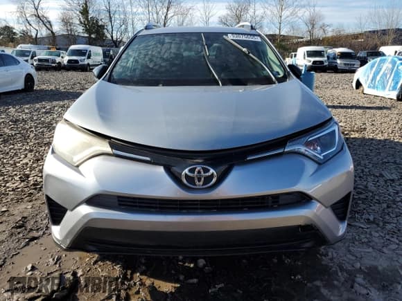 ✅ 2016 Toyota RAV4 LE • VIN: 2T3BFREV0GW518325 • Lot: 93075655. Listed on Copart with 179,036 mi. Free auction sales archive from the USA and detailed vehicle history report at DreamBid. Image 5.