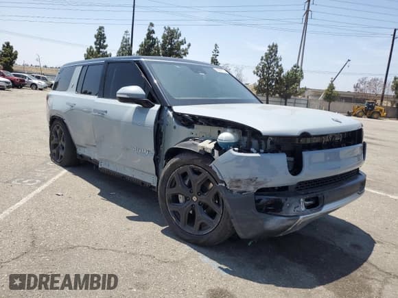 ✅ 2024 Rivian R1S Adventure • VIN: 7PDSGBBA3RN038417 • Лот: 60934775. Опубликован ранее на Copart с пробегом 22 772 миль. Бесплатный доступ к архиву аукционных продаж из США и подробный отчёт об истории автомобиля на DreamBid. Изображение 4.