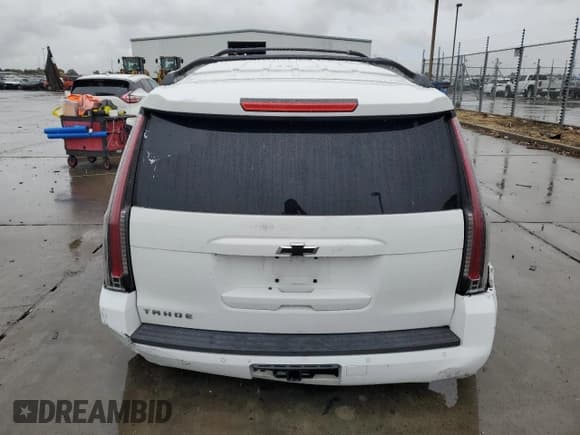 ✅ 2015 Chevrolet Tahoe LS • VIN: 1GNSKAEC9FR533813 • Lot: 82454825. Wystawiony na Copart z przebiegiem 97 157 mil. Bezpłatny archiwum sprzedaży aukcyjnych z USA i szczegółowy raport historii pojazdu na DreamBid. Zdjęcie 6.