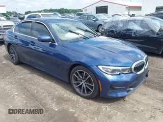 2021 BMW 3 Series 330i с VIN 3MW5R1J04M8C05216, выставлен на аукционе IAAI как лот 42585975 с пробегом 113 021 миль миль и . История ставок и продаж доступна на DreamBid. Изображение 1.