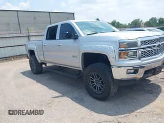 2015 Chevrolet Silverado 1500 LT z VIN 1GCUKREC7FF202620, wystawiony jako IAAI lot #43074699 z przebiegiem Nie podano mil oraz . Historia ofert i sprzedaży dostępna na DreamBid. Obrazek 1.