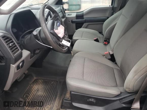 ✅ 2017 Ford F-350 XL • VIN: 1FTRF3B6XHEC96569 • Лот: 79754714. Опубликован ранее на Copart с пробегом 176 812 миль. Бесплатный доступ к архиву аукционных продаж из США и подробный отчёт об истории автомобиля на DreamBid. Изображение 7.