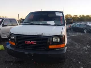 ✅ 2003 GMC Savana Cargo • VIN: 1GTEG15X731108188 • Lot: 43611307. Wystawiony na IAAI z przebiegiem 212 302 mil. Bezpłatny archiwum sprzedaży aukcyjnych z USA i szczegółowy raport historii pojazdu na DreamBid. Zdjęcie 6.