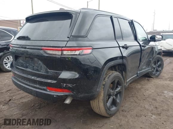✅ 2023 Jeep Grand Cherokee Laredo • VIN: 1C4RJHAG4PC599198 • Lot: 41741474. Listed on IAAI with 19,162 mi. Free auction sales archive from the USA and detailed vehicle history report at DreamBid. Image 4.