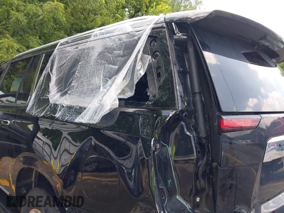 ✅ 2022 GMC Yukon XL SLT • VIN: 1GKS2GKD9NR312210 • Lot: 42646785. Wystawiony na IAAI z przebiegiem 99 276 mil. Bezpłatny archiwum sprzedaży aukcyjnych z USA i szczegółowy raport historii pojazdu na DreamBid. Zdjęcie 6.