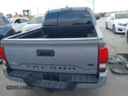 ✅ 2019 Toyota Tacoma SR5 • VIN: 5TFAZ5CN6KX080221 • Lot: 43270749. Wystawiony na IAAI z przebiegiem 91 103 mil. Bezpłatny archiwum sprzedaży aukcyjnych z USA i szczegółowy raport historii pojazdu na DreamBid. Zdjęcie 17.