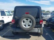 ✅ 2016 Jeep Wrangler Unlimited Sport • VIN: 1C4BJWDG9GL305554 • Lot: 43349335. Wystawiony na IAAI z przebiegiem 194 530 mil. Bezpłatny archiwum sprzedaży aukcyjnych z USA i szczegółowy raport historii pojazdu na DreamBid. Zdjęcie 16.