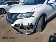 ✅ 2020 Nissan Rogue SV • VIN: KNMAT2MT4LP509287 • Lot: 43741134. Wystawiony na IAAI z przebiegiem 134 392 mil. Bezpłatny archiwum sprzedaży aukcyjnych z USA i szczegółowy raport historii pojazdu na DreamBid. Zdjęcie 6.