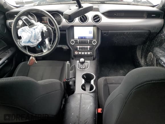 ✅ 2020 Ford Mustang GT • VIN: 1FA6P8CF7L5145196 • Lot: 86704775. Wystawiony na Copart z przebiegiem 19 205 mil. Bezpłatny archiwum sprzedaży aukcyjnych z USA i szczegółowy raport historii pojazdu na DreamBid. Zdjęcie 8.