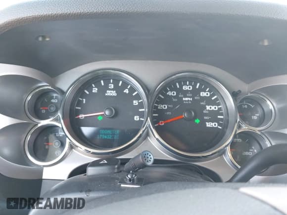 ✅ 2012 GMC Sierra 1500 SLE • VIN: 1GTR2VE74CZ120680 • Lot: 43092078. Wystawiony na IAAI z przebiegiem 179 432 mil. Bezpłatny archiwum sprzedaży aukcyjnych z USA i szczegółowy raport historii pojazdu na DreamBid. Zdjęcie 7.