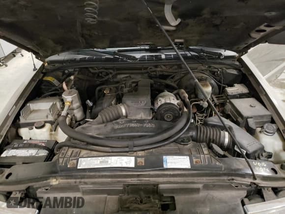 ✅ 2000 Chevrolet S-10 LS • VIN: 1GCCS1957Y8287233 • Lot: 76283614. Wystawiony na Copart z przebiegiem 135 494 mil. Bezpłatny archiwum sprzedaży aukcyjnych z USA i szczegółowy raport historii pojazdu na DreamBid. Zdjęcie 11.