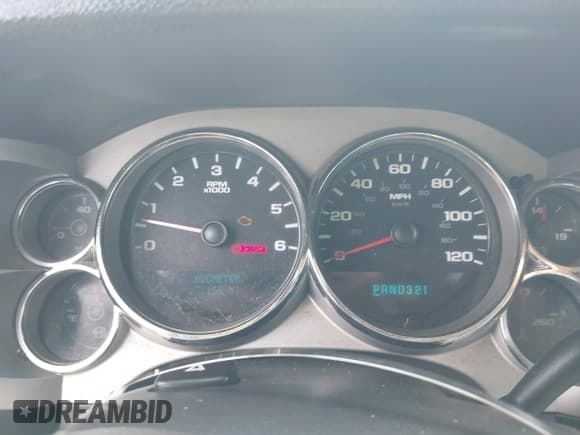 ✅ 2007 Chevrolet Silverado 1500 1LT • VIN: 2GCEC13J971689624 • Lot: 42121216. Wystawiony na IAAI z przebiegiem 171 156 mil. Bezpłatny archiwum sprzedaży aukcyjnych z USA i szczegółowy raport historii pojazdu na DreamBid. Zdjęcie 7.