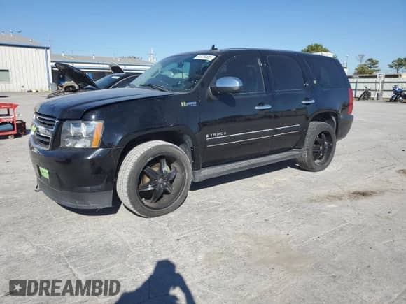 2008 Chevrolet Tahoe с VIN 1GNFC13568R228372, выставлен на аукционе Copart как лот 91379405 с пробегом 187 699 миль миль и Чистый • Clean title. История ставок и продаж доступна на DreamBid. Изображение 1.