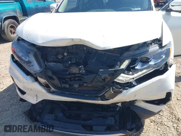 ✅ 2017 Nissan Rogue SV • VIN: 5N1AT2MT5HC889167 • Lot: 42046049. Listed on IAAI with 185,540 mi. Free auction sales archive from the USA and detailed vehicle history report at DreamBid. Image 6.