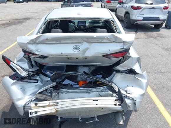 ✅ 2020 Nissan Altima SL • VIN: 1N4BL4EVXLC151657 • Lot: 42575967. Listed on IAAI with 100,425 mi. Free auction sales archive from the USA and detailed vehicle history report at DreamBid. Image 6.