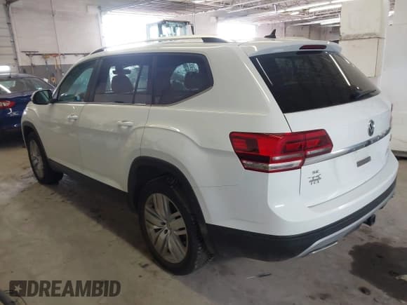 ✅ 2019 Volkswagen Atlas SE • VIN: 1V2UR2CA2KC545740 • Lot: 41968203. Listed on IAAI with 78,080 mi. Free auction sales archive from the USA and detailed vehicle history report at DreamBid. Image 3.