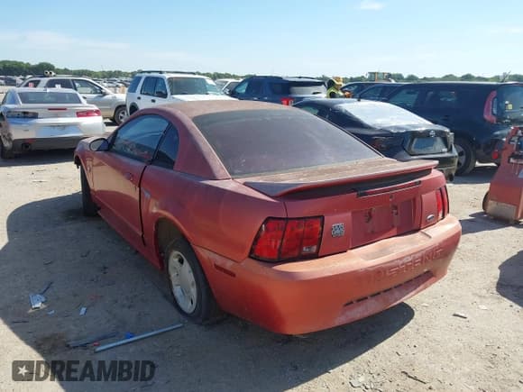 ✅ 1999 Ford Mustang • VIN: 1FAFP4047XF185225 • Lot: 42824357. Wystawiony na IAAI z przebiegiem Nie podano. Bezpłatny archiwum sprzedaży aukcyjnych z USA i szczegółowy raport historii pojazdu na DreamBid. Zdjęcie 3.