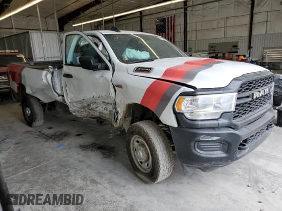✅ 2022 Ram 2500 Tradesman • VIN: 3C6MR5AJ6NG222631 • Лот: 81639285. Опубликован ранее на Copart с пробегом 66 389 миль. Бесплатный доступ к архиву аукционных продаж из США и подробный отчёт об истории автомобиля на DreamBid. Изображение 4.