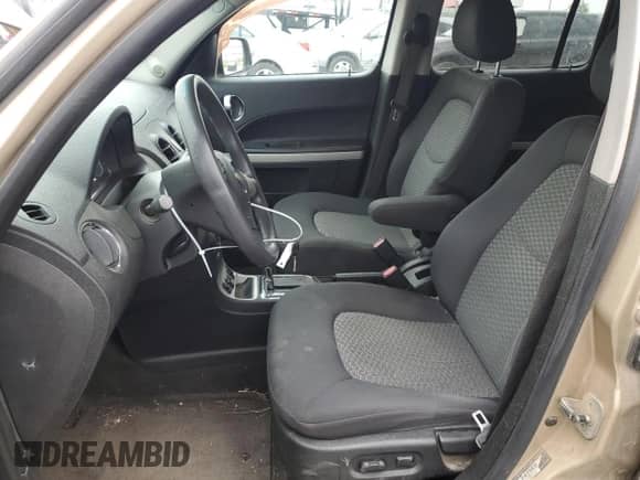 2007 Chevrolet HHR LT z VIN 3GNDA23D77S601554, wystawiony jako Copart lot #67081144 z przebiegiem 184 706 mil mil oraz Szkoda całkowita • Salvage title. Historia ofert i sprzedaży dostępna na DreamBid. Obrazek 7.