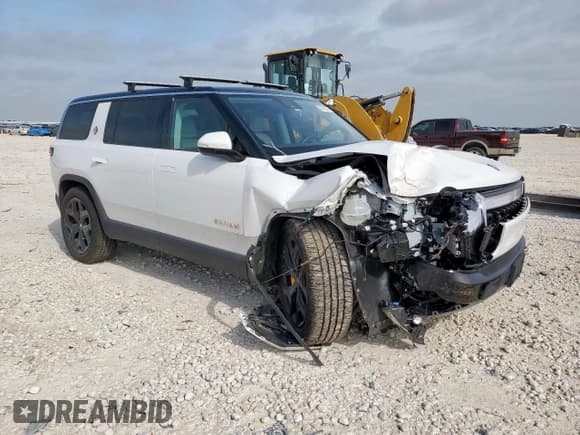 ✅ 2023 Rivian R1S Adventure • VIN: 7PDSGABA4PN026056 • Lot: 56892495. Wystawiony na Copart z przebiegiem Nie podano. Bezpłatny archiwum sprzedaży aukcyjnych z USA i szczegółowy raport historii pojazdu na DreamBid. Zdjęcie 4.