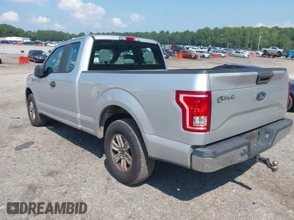 ✅ 2017 Ford F-150 XL • VIN: 1FTEX1C84HFC17410 • Lot: 43006272. Listed on IAAI with 203,525 mi. Free auction sales archive from the USA and detailed vehicle history report at DreamBid. Image 3.
