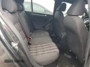 ✅ 2013 Volkswagen Golf GTI Wolfsburg Edition • VIN: WVWHV7AJ2DW128862 • Lot: 72901354. Wystawiony na Copart z przebiegiem 81 986 mil. Bezpłatny archiwum sprzedaży aukcyjnych z USA i szczegółowy raport historii pojazdu na DreamBid. Zdjęcie 10.