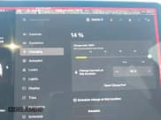 ✅ 2023 Tesla Model Y Long Range • VIN: 7SAYGDEE0PF631811 • Lot: 41400620. Wystawiony na IAAI z przebiegiem 81 358 mil. Bezpłatny archiwum sprzedaży aukcyjnych z USA i szczegółowy raport historii pojazdu na DreamBid. Zdjęcie 18.