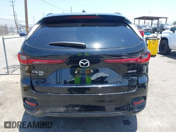 ✅ 2025 Mazda CX-70 S Premium • VIN: JM3KJDHC2S1103517 • Lot: 42460353. Listed on IAAI with 9,030 mi. Free auction sales archive from the USA and detailed vehicle history report at DreamBid. Image 17.