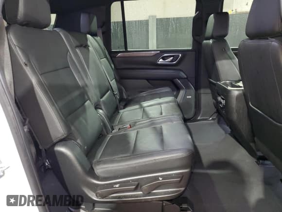 ✅ 2023 Chevrolet Suburban LT • VIN: 1GNSKCKD3PR412947 • Lot: 80962244. Wystawiony na Copart z przebiegiem 67 595 mil. Bezpłatny archiwum sprzedaży aukcyjnych z USA i szczegółowy raport historii pojazdu na DreamBid. Zdjęcie 11.