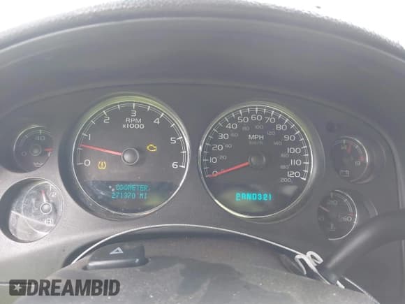 ✅ 2007 Chevrolet Suburban LTZ • VIN: 1GNFC16007J317898 • Lot: 41560031. Listed on IAAI with 271,370 mi. Free auction sales archive from the USA and detailed vehicle history report at DreamBid. Image 7.