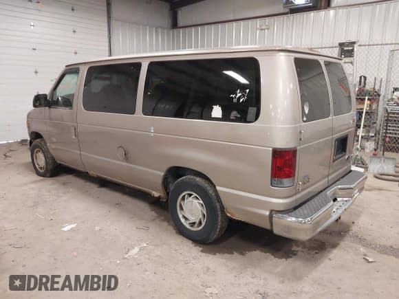 ✅ 2002 Ford Econoline Passenger XL • VIN: 1FMRE11L02HA28257 • Lot: 41736854. Listed on IAAI with 182,643 mi. Free auction sales archive from the USA and detailed vehicle history report at DreamBid. Image 3.