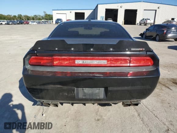 ✅ 2009 Dodge Challenger SRT-8 • VIN: 2B3LJ74W09H526236 • Lot: 73021324. Wystawiony na Copart z przebiegiem 204 247 mil. Bezpłatny archiwum sprzedaży aukcyjnych z USA i szczegółowy raport historii pojazdu na DreamBid. Zdjęcie 6.