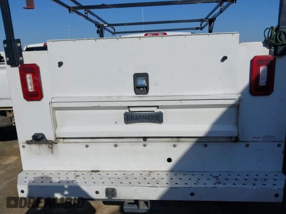 ✅ 2018 Chevrolet Silverado 2500HD Work Truck • VIN: 1GB0CUEG4JZ338829 • Lot: 41689836. Listed on IAAI with 229,860 mi. Free auction sales archive from the USA and detailed vehicle history report at DreamBid. Image 16.