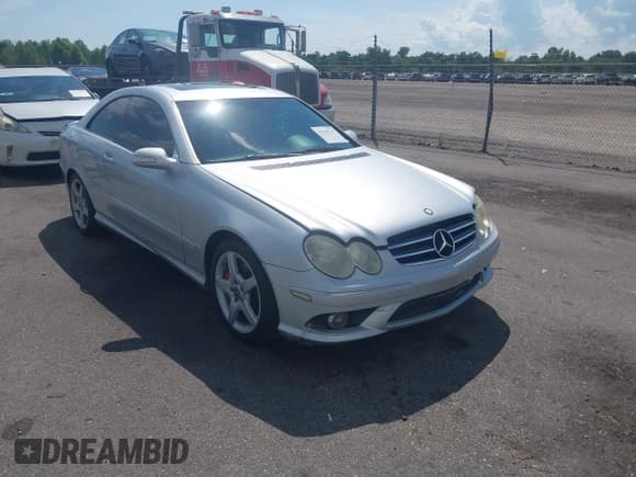 ✅ 2006 Mercedes-Benz CLK 500 • VIN: WDBTJ75J26F178355 • Лот: 43110217. Опубликован ранее на IAAI с пробегом 155 719 миль. Бесплатный доступ к архиву аукционных продаж из США и подробный отчёт об истории автомобиля на DreamBid. Изображение 1.