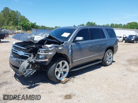✅ 2020 Chevrolet Tahoe LT • VIN: 1GNSCBKC3LR204995 • Lot: 42292566. Wystawiony na IAAI z przebiegiem 64 874 mil. Bezpłatny archiwum sprzedaży aukcyjnych z USA i szczegółowy raport historii pojazdu na DreamBid. Zdjęcie 2.