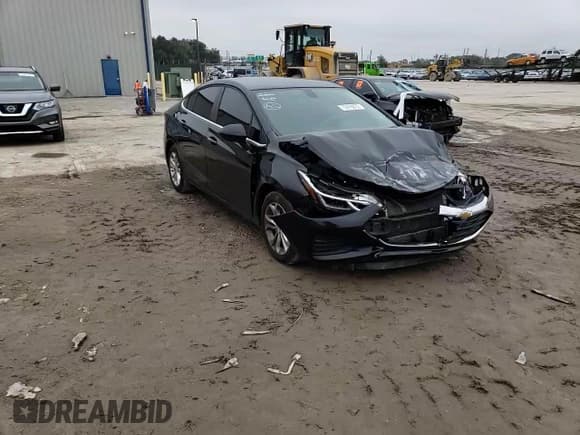 ✅ 2019 Chevrolet Cruze LT • VIN: 1G1BE5SM3K7130106 • Lot: 72475072. Listed on Copart with 50,251 mi. Free auction sales archive from the USA and detailed vehicle history report at DreamBid. Image 11.